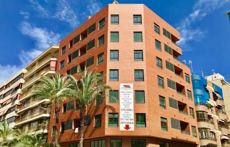 Edificio Galdos Apartments in Alicante