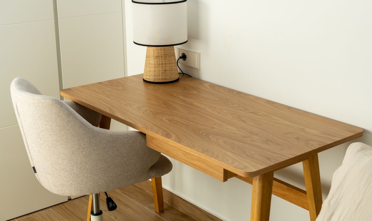 Espacio de trabajo para teletrabajo en casa en una vivienda de obra nueva de Immosol